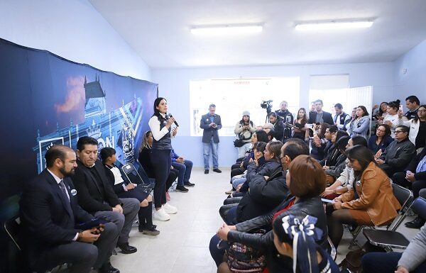 Anuncian arranque de becas municipales en León