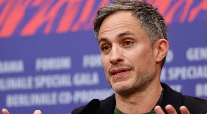 Gael García Bernal presenta en la Berlinale ‘Another end’, del italiano Piero Messina