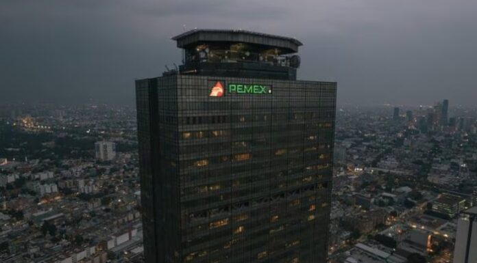El presidente López Obrador publicó un decreto donde le perdona a PEMEX pago de impuestos por 70 mil mdp