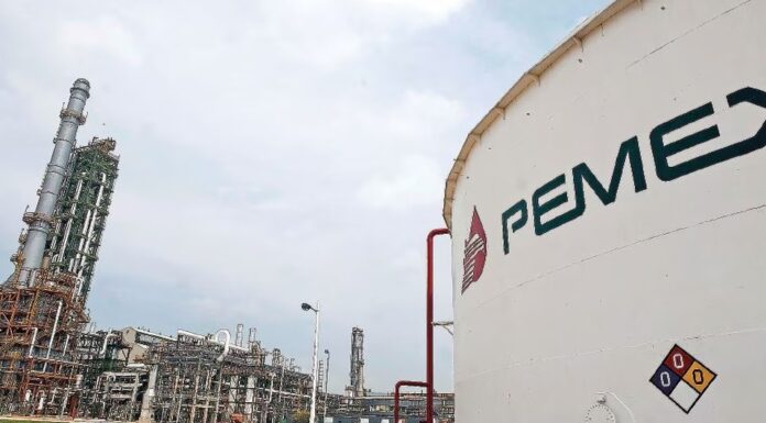 Recorta Moody’s calificación de Pemex