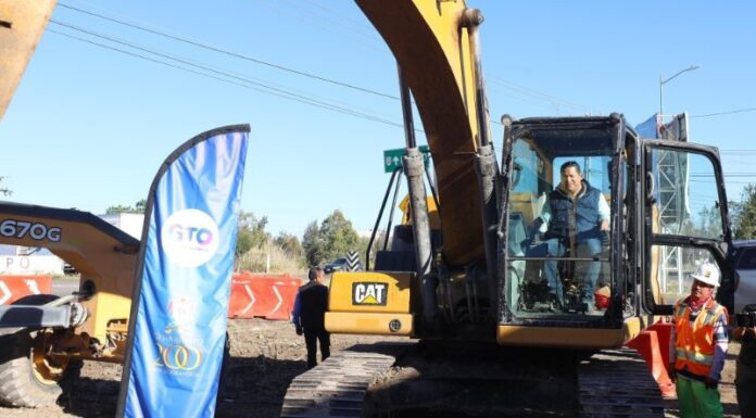 Arranca Gobernador Diego Sinhué puente vehicular en Irapuato