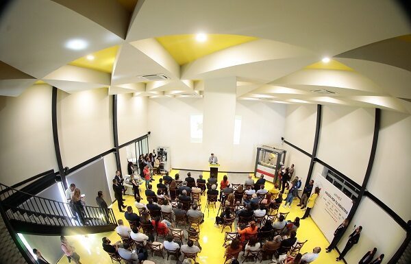 Inauguran laboratorio y taller para la competitividad del sector proveedor
