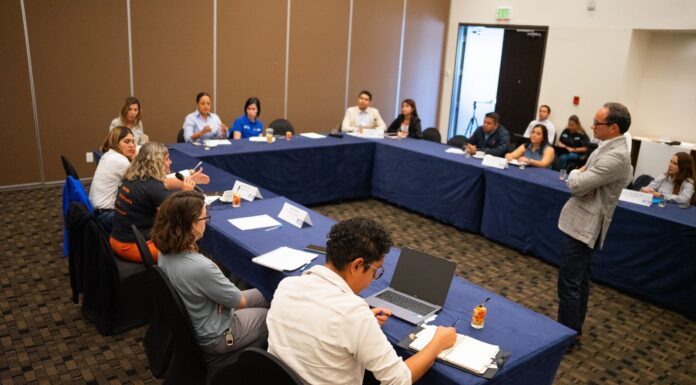 Recibe equipo de Libia Dennise propuestas de animalistas guanajuatenses