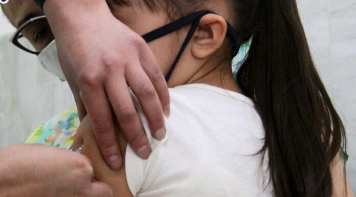 Ante brotes de viruela pide IMSS reforzar cuadro básico de vacunas