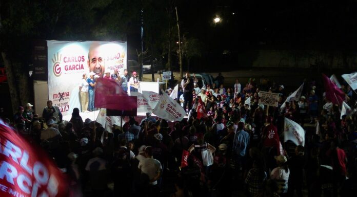 Carlos García logra respaldo en cada comunidad que visita en Silao