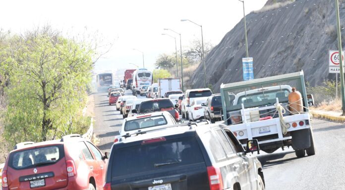 Túnel del Laurel a dos carriles, propone Samantha Smith