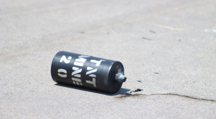 Arrojan explosivo a comandania de Celaya; el artefacto no explotó