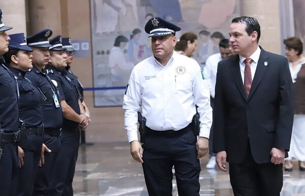 Reconocen trayectoria de trabajador municipal con 35 años de servicio