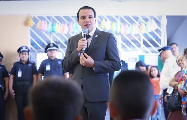 En lo que va del actual gobierno se ha dado de baja a 900 policías