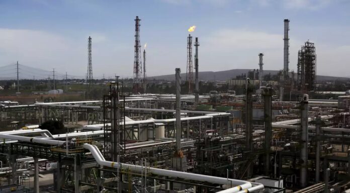 Pemex envió a Cuba petróleo con valor de 400 MDD