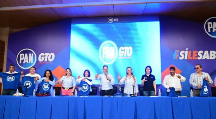 Renuncian a Morena en Silao y se suman a Melanie Murillo