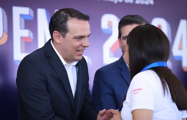 Recibe IMUVI premio al mérito laboral