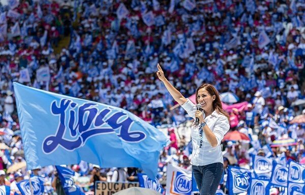 Reúne Libia Dennise más de 35 mil personas en cierre de campaña