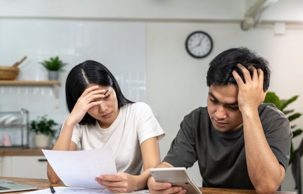 El 40% de mexicanos sufren malestares físicos por estrés financiero