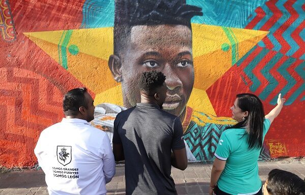 André Onona deja huella en murales de León