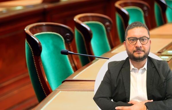 Los dos grandes pendientes políticos