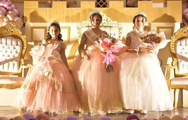 Samanta I es coronada reina infantil de las fiestas de Silao