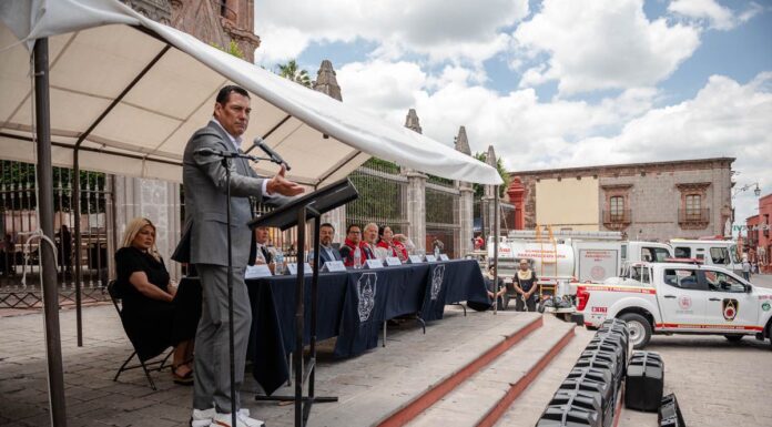 Reconoce Mauricio Trejo trabajo de Bomberos por San Miguel de Allende