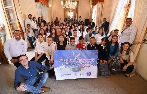 Inicia Cabildo Infantil de Guanajuato colecta de útiles escolares