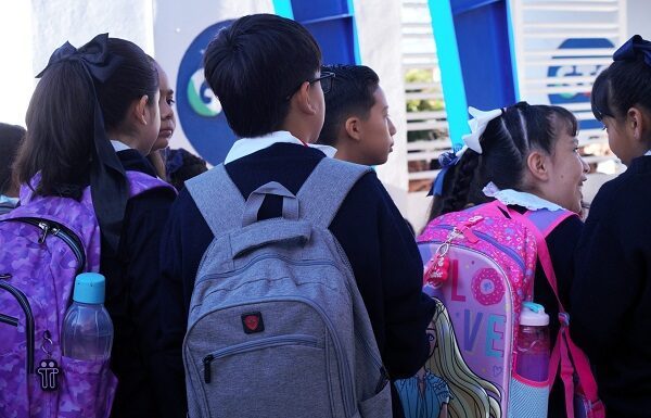 Regresan a clases 1.2 millones de alumnos en Guanajuato