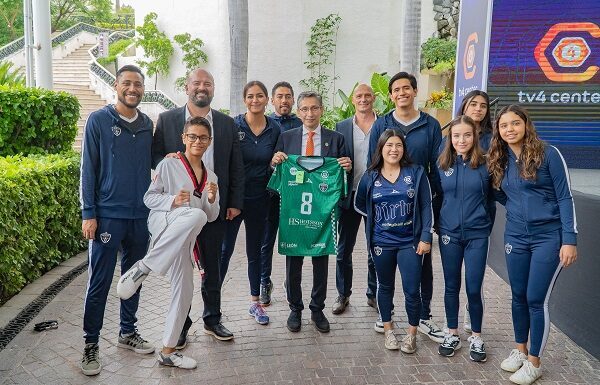 Presenta TV4 su centro de eventos