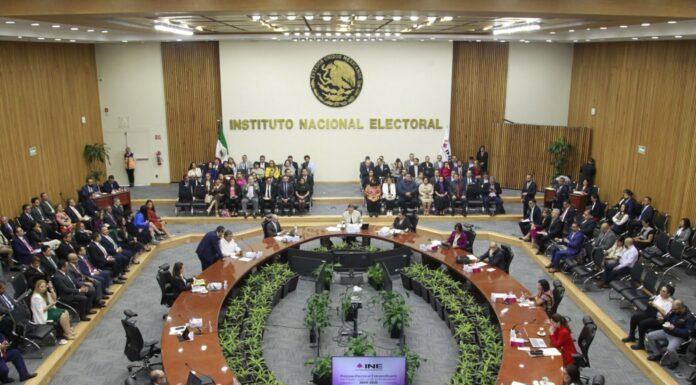 Instala INE comisión para elegir a jueces y magistrados en México