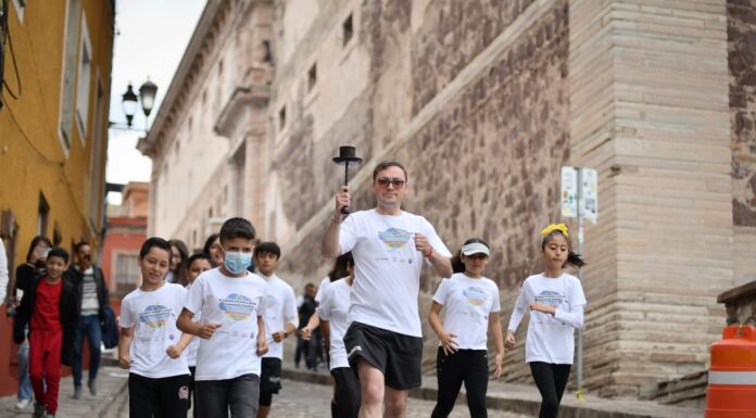 Realizan mini olimpiadas Planet Youth en la capital