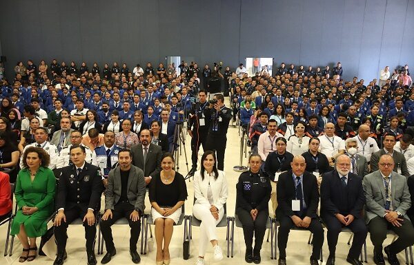 León es referente en formación policial