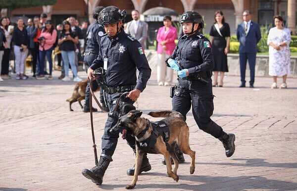Se retiran con honores dos integrantes del K9 de León
