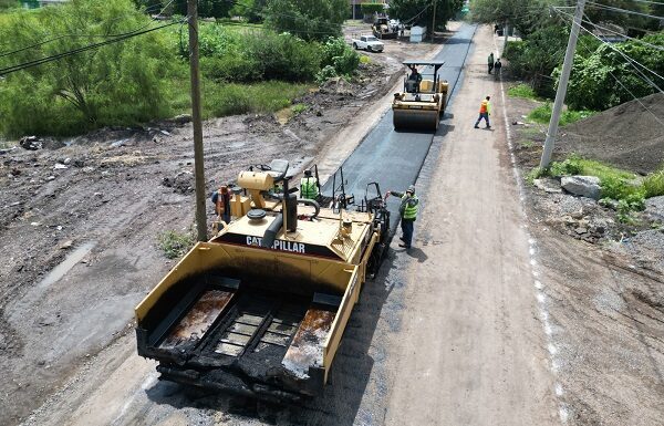Salamanca realiza mantenimiento en calles y caminos