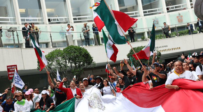 Con el voto del panista Miguel Ángel Yunes, avanza Reforma Judicial