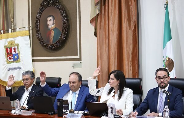 Aprueba Ayuntamiento de León Tercer Informe de Ale Gutiérrez