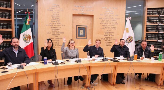 Aprueban metodología para analizar iniciativas del PAN y PRD en el Congreso local