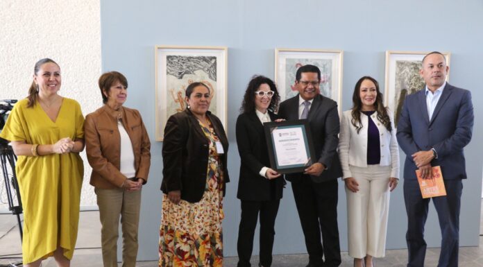 Inauguran en el Congreso exposición gráfica en el marco del FIC 52
