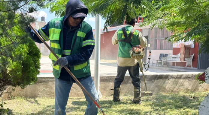 Atiende alcaldesa de Silao petición para sanear secundaria 611