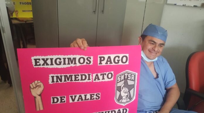 Exigen trabajadores del HRAEB pago de prestaciones al IMSS-Bienestar