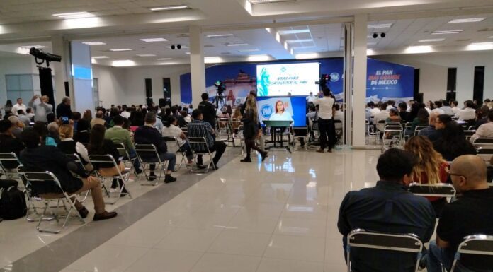 Entre abucheos a Marko Cortés se desarrolló debate por CEN del PAN