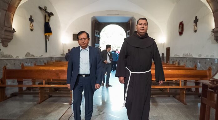 Realizan Guardia de Honor por 131 aniversario luctuoso de doña Emeteria Valencia