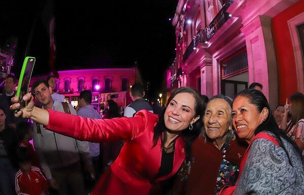 Ale Gutiérrez encabeza conmemoración de lucha contra el cáncer en León