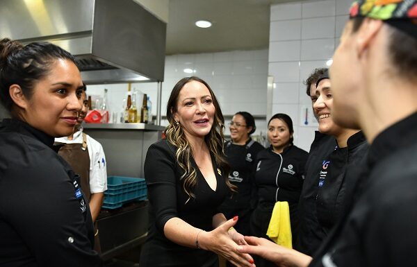 Muestran riqueza gastronómica de Guanajuato, Oaxaca y Brasil en el FIC