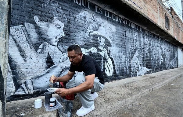 Macario revive en Día de Muertos a través de artista silaoense