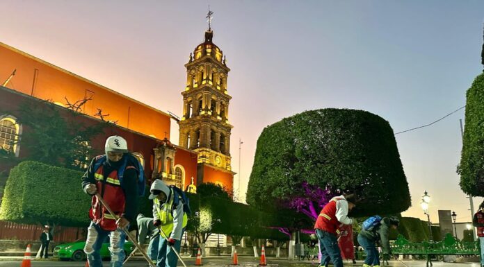 Brigadas madrugan en Silao para hacer brillar de limpio su municipio