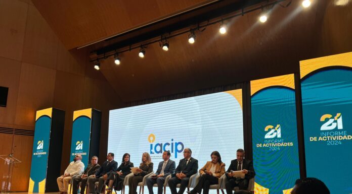 Rinde Mariela Huerta Guerrero informe anual del IACIP