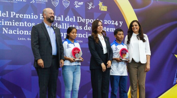 Entrega gobernadora Libia Dennise premio estatal del deporte
