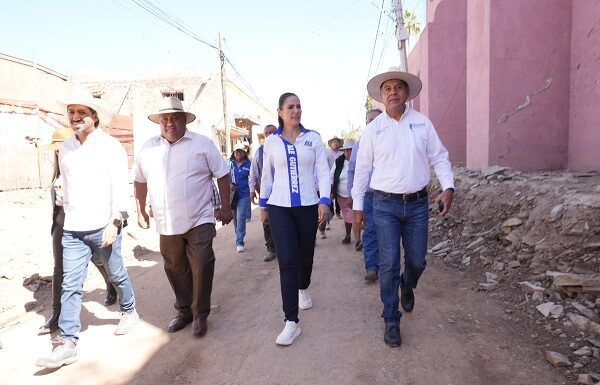 Supervisa Ale Gutiérrez obras en acceso a Santa Ana del Conde