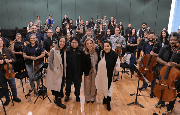 Reconoce Maru Campos legado cultural de la OFECH en su aniversario