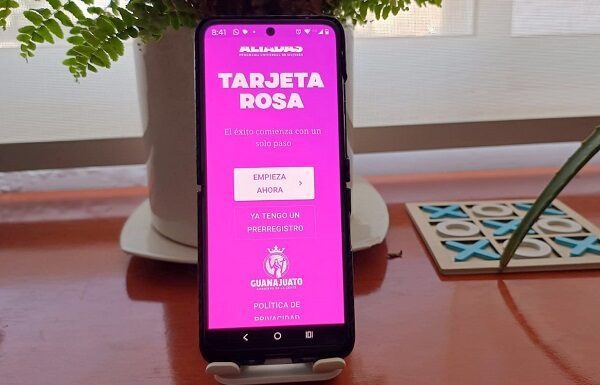 Alertan posibles fraudes para solicitar Tarjeta Rosa en Guanajuato