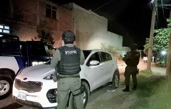 Policía estatal asegura armamento y equipo táctico; hay un detenido