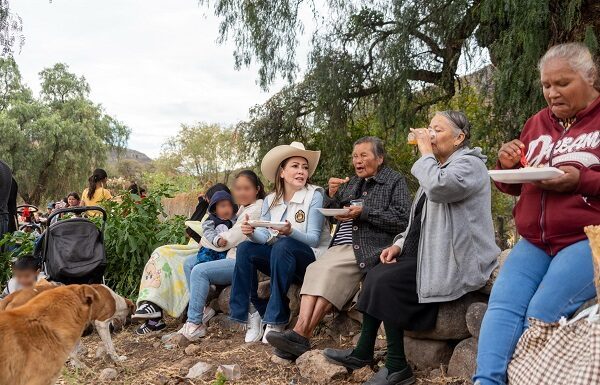 Realiza Samantha Smith gira por la zona rural de Guanajuato