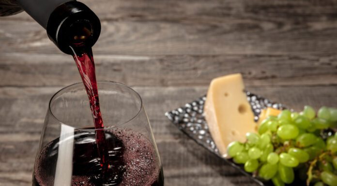 Brinda con elegancia y un buen syrah este 14 de febrero